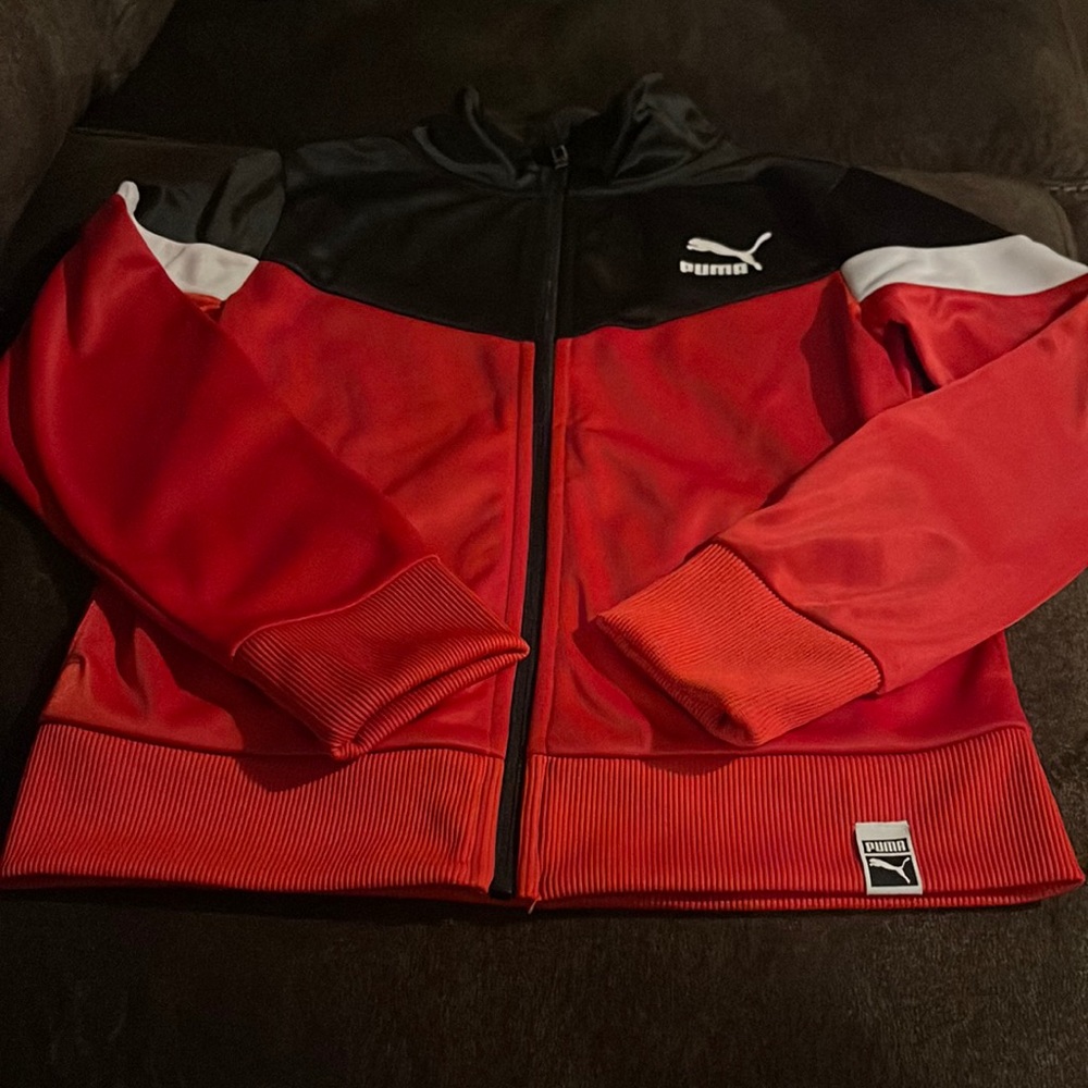 Boys Puma Track Jacket ( Like New) Red and Black w/ White stripes on sleeves.
